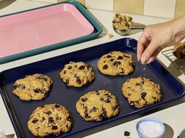 So Yummy BELLA 3-Piece Cookie Pan Set only $5 shipped!